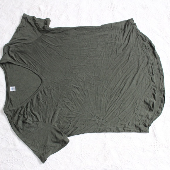 Old Navy Tops - Tshirt